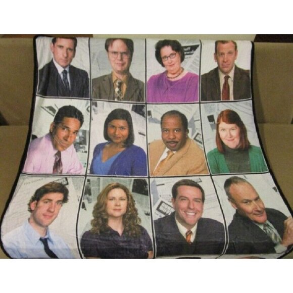 New The Office Cast TV Show Fleece Throw Gift Blanket Jim Pam Michael Dwight NIP - Picture 2 of 3